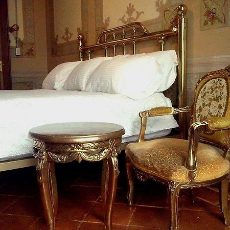 Leonora Hostal Puebla Rum bild