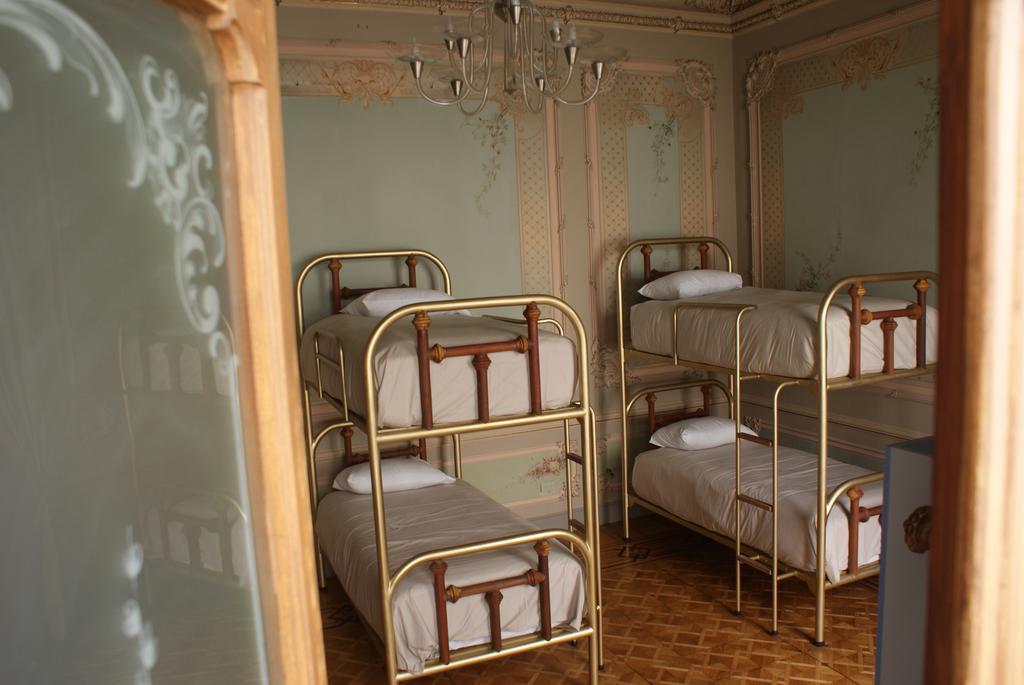 Leonora Hostal Puebla Rum bild